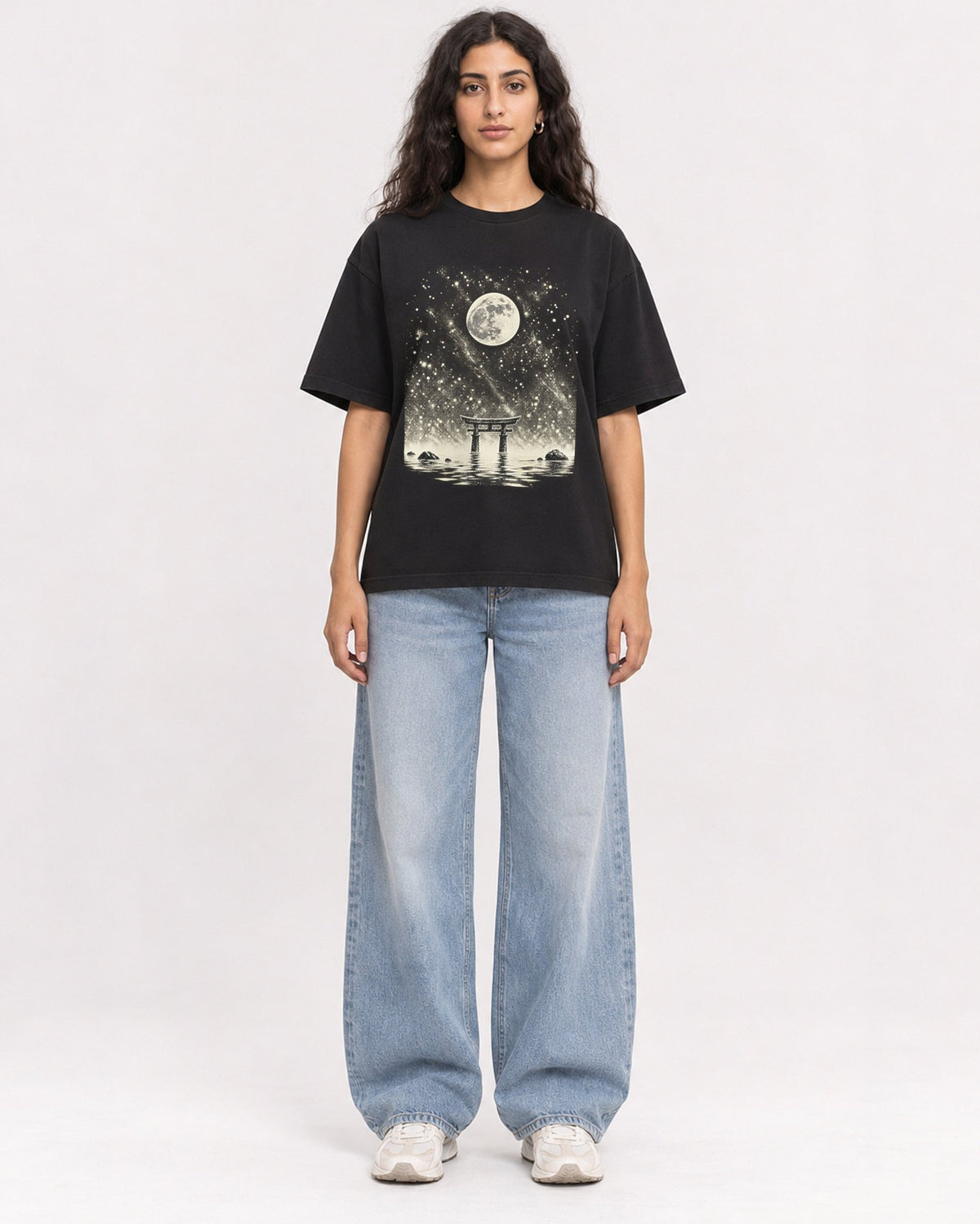 Mockup Boxy Heavyweight Tee Black female full-body 07