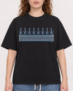 Mockup Boxy Heavyweight Tee Black female close-up 09