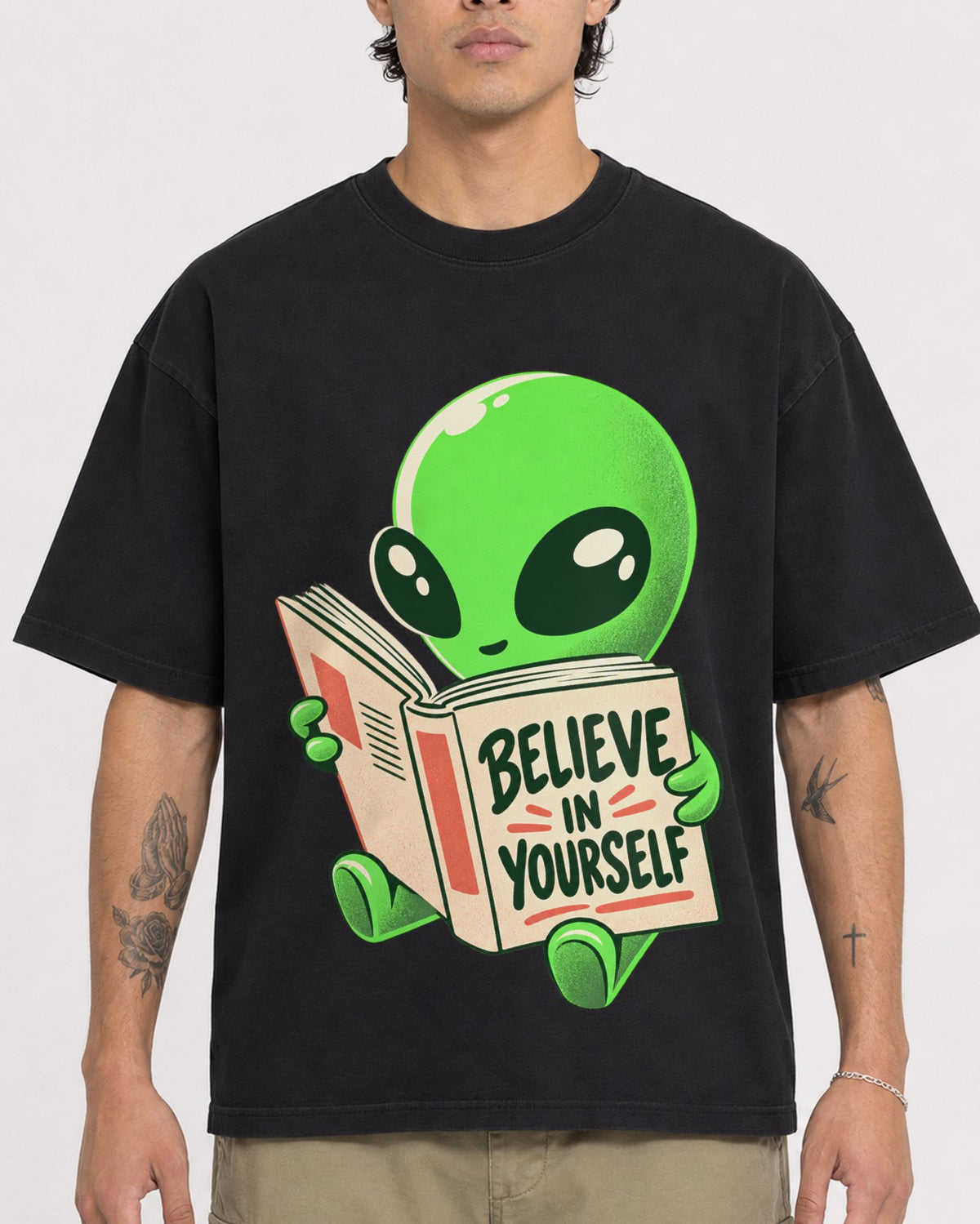 Mockup Boxy Heavyweight Tee Black male close-up 36