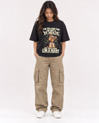 Mockup Boxy Heavyweight Tee Black female full-body 02