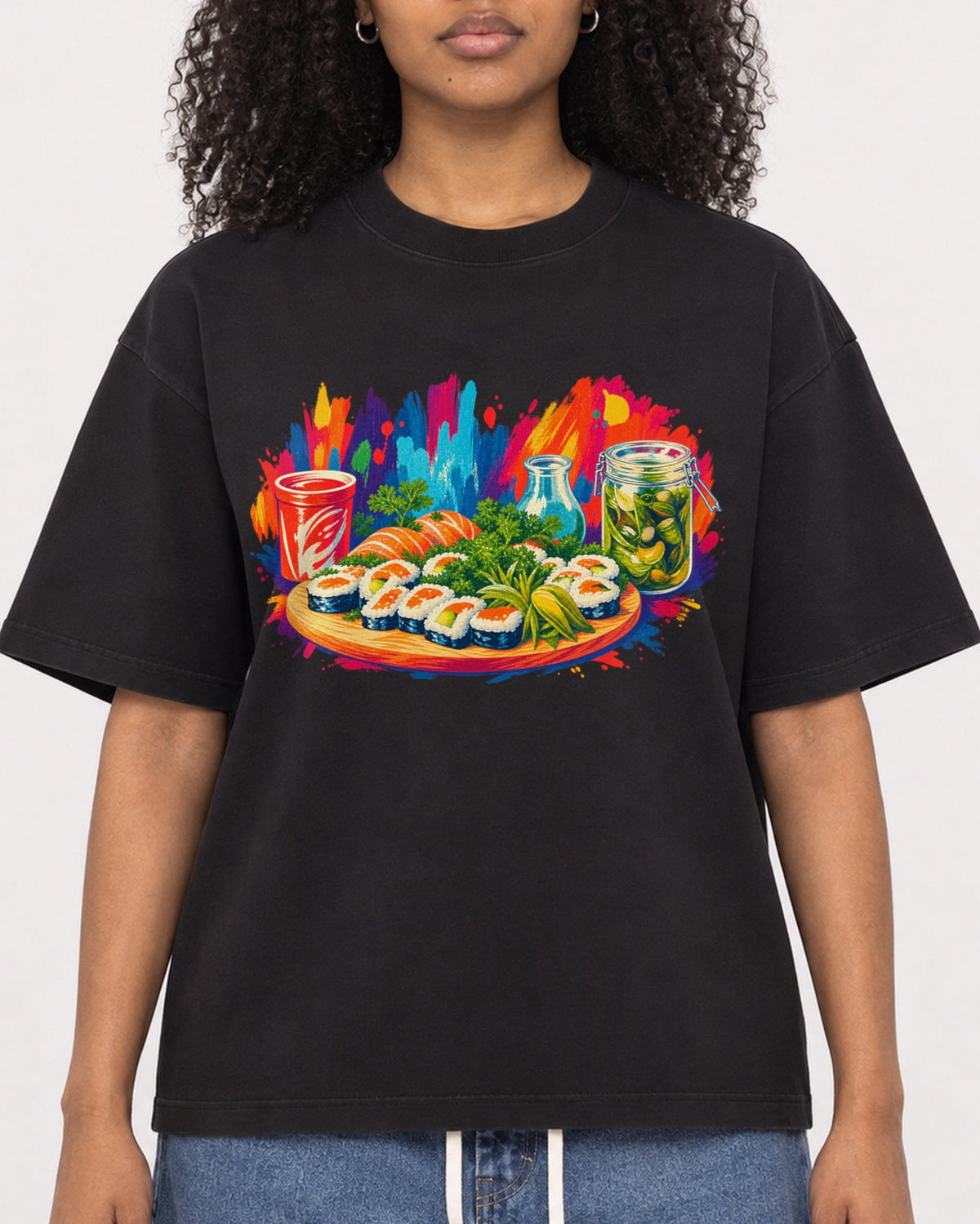 Mockup Boxy Heavyweight Tee Black female close-up 05