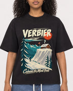 Mockup Boxy Heavyweight Tee Black female close-up 05