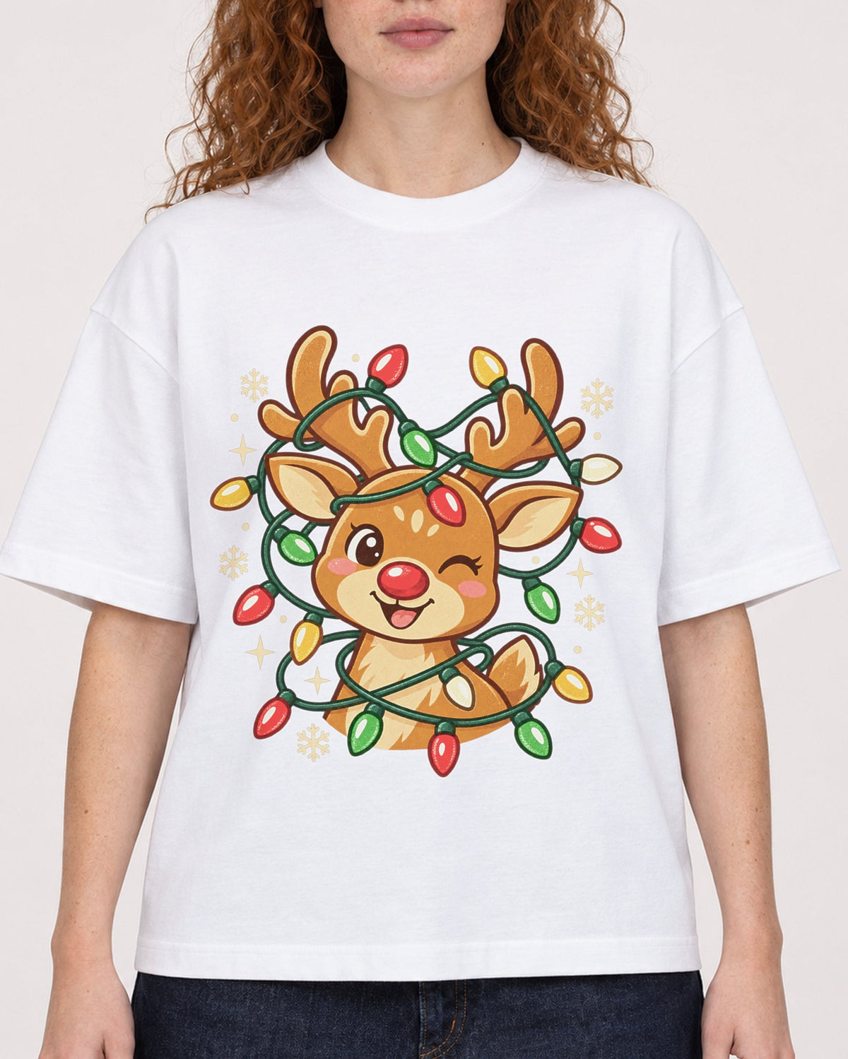 Mockup Boxy Heavyweight Tee White female close-up 09