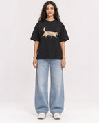 Mockup Boxy Heavyweight Tee Black female full-body 07