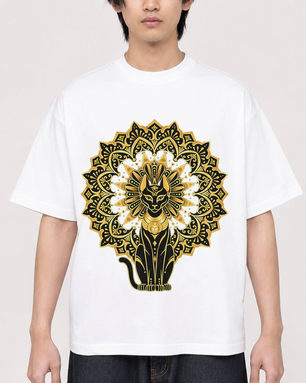 Mockup Boxy Heavyweight Tee White male close-up 11
