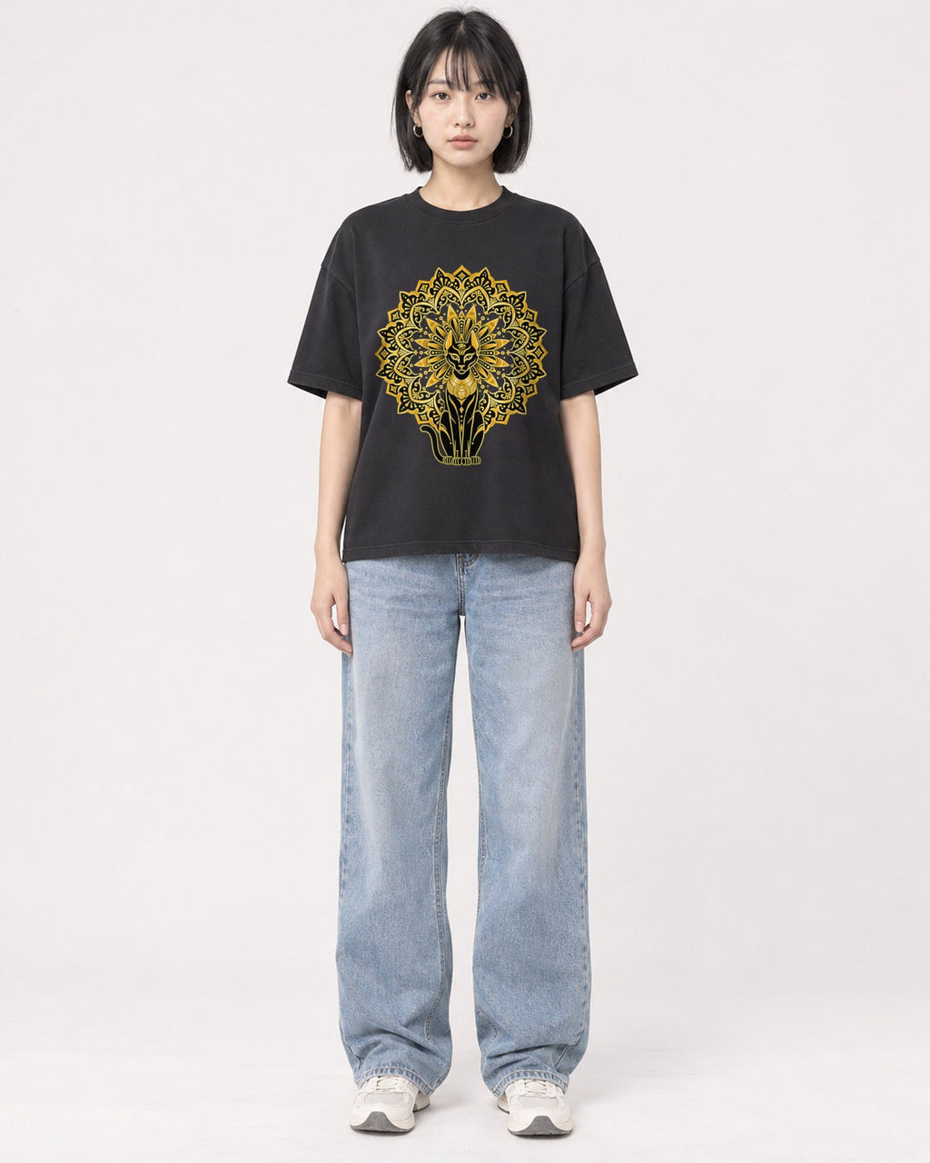 Mockup Boxy Heavyweight Tee Black female full-body 11