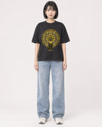Mockup Boxy Heavyweight Tee Black female full-body 11