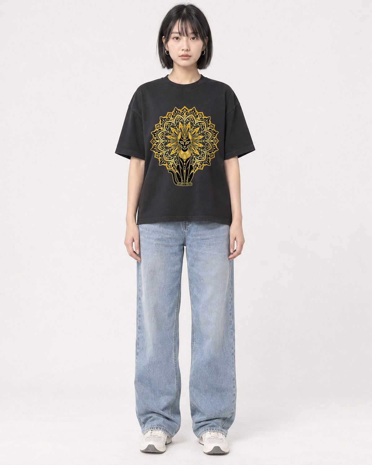 Mockup Boxy Heavyweight Tee Black female full-body 11