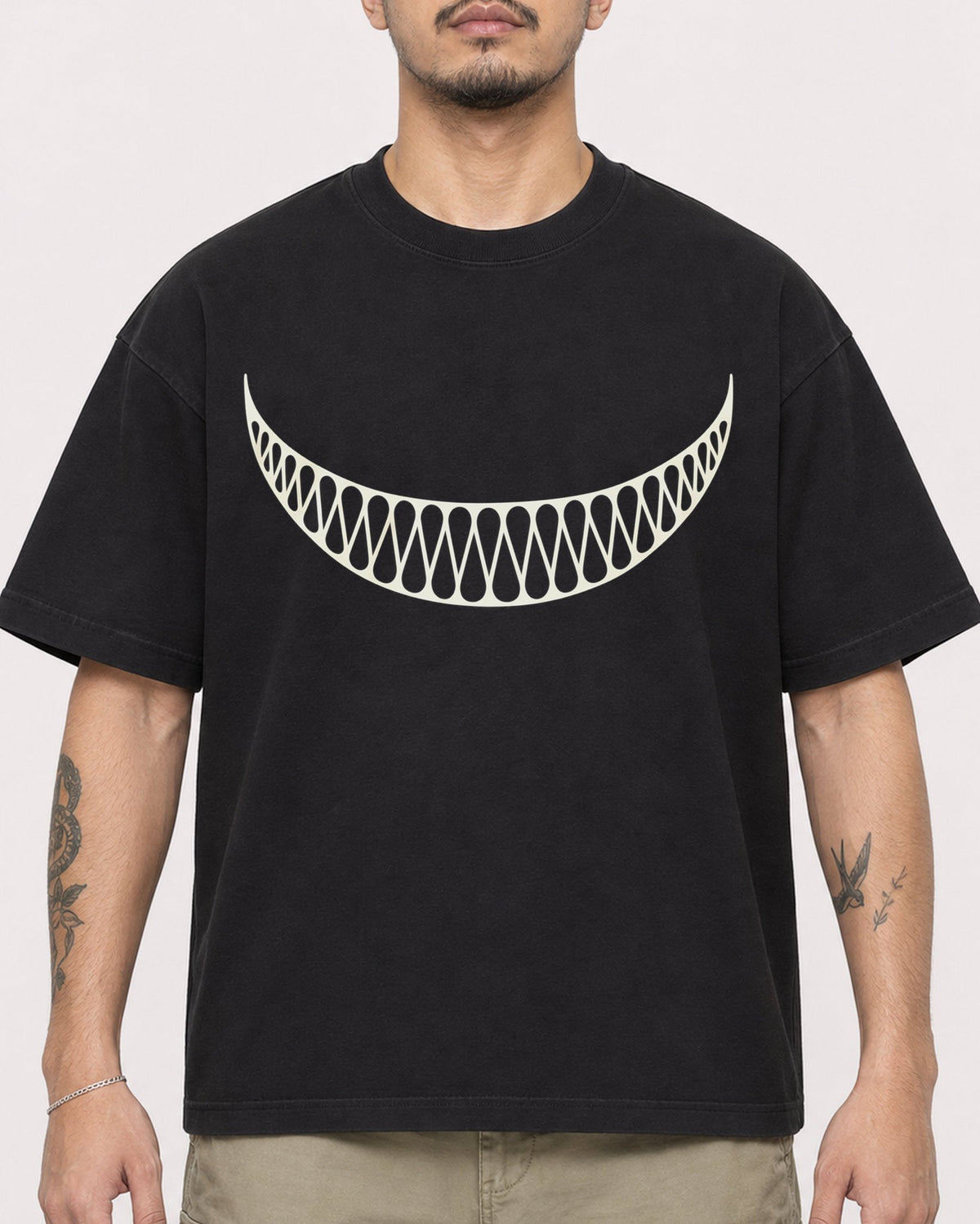 Mockup Boxy Heavyweight Tee Black male close-up 12