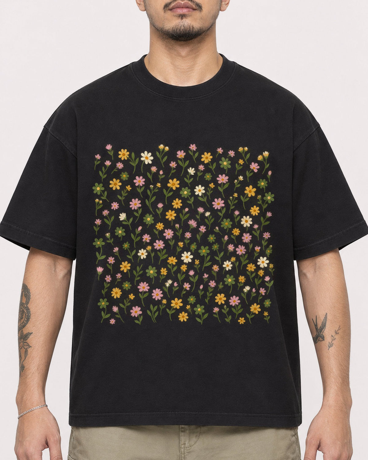 Mockup Boxy Heavyweight Tee Black male close-up 12
