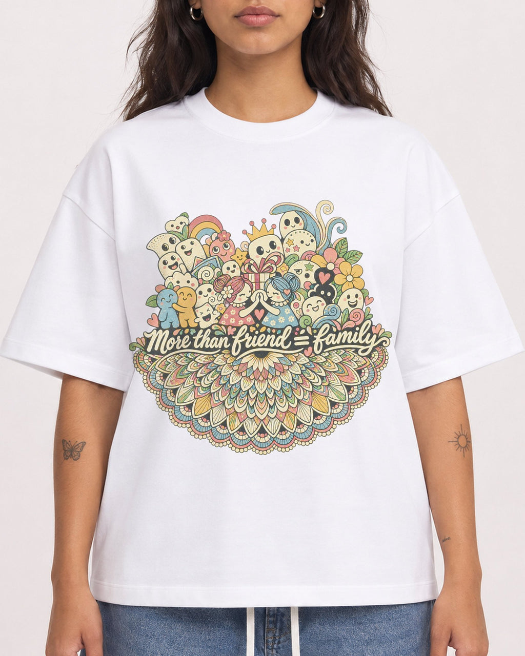 Mockup Boxy Heavyweight Tee White female close-up 06