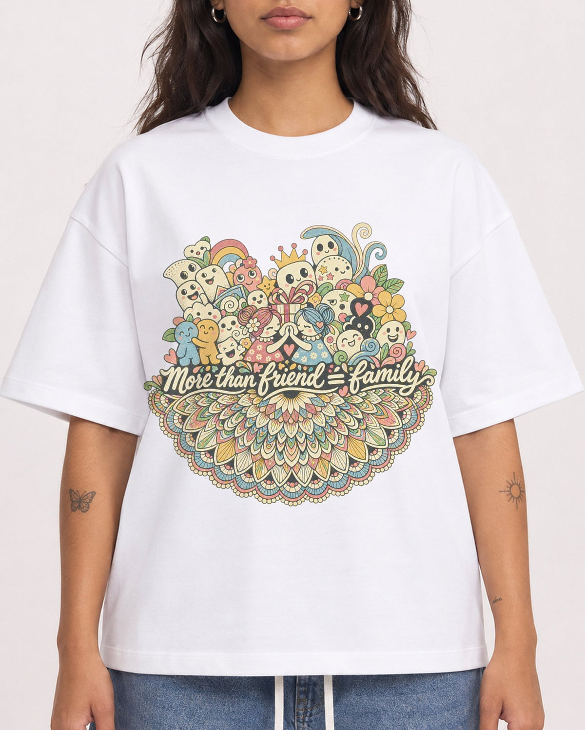 Mockup Boxy Heavyweight Tee White female close-up 06