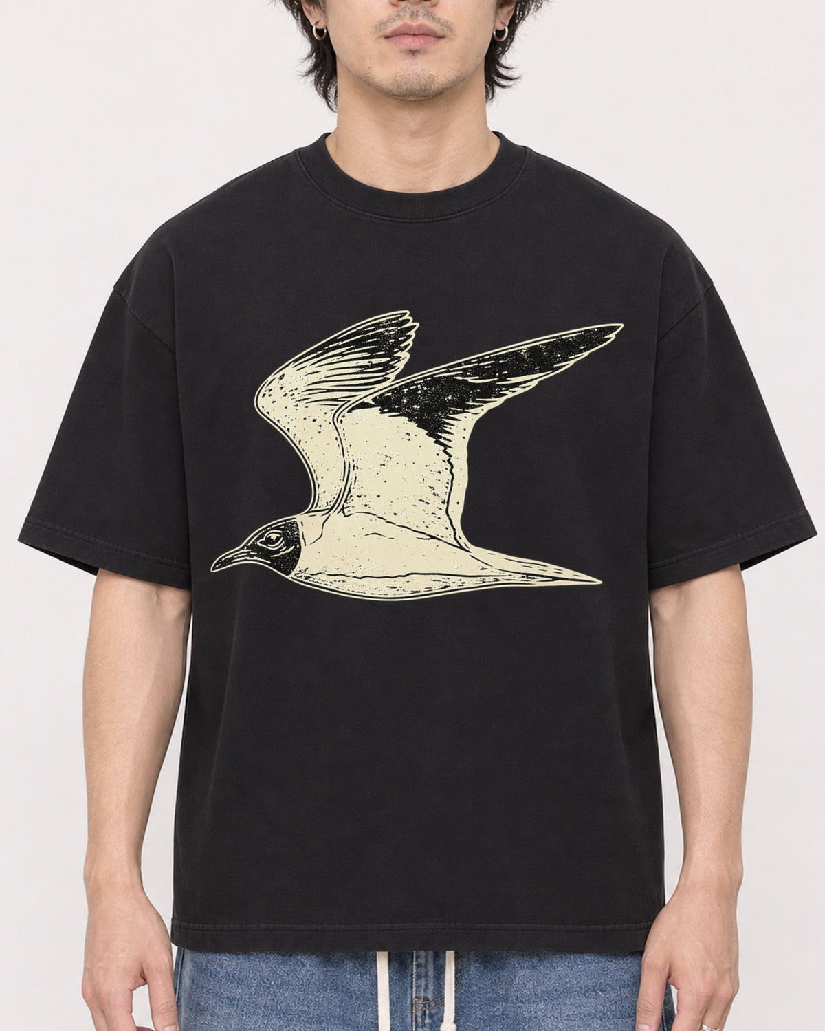 Mockup Boxy Heavyweight Tee Black male close-up 03