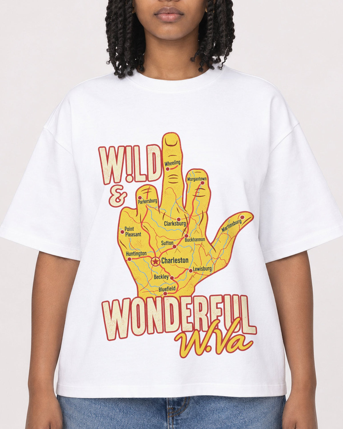 Mockup Boxy Heavyweight Tee White female close-up 15