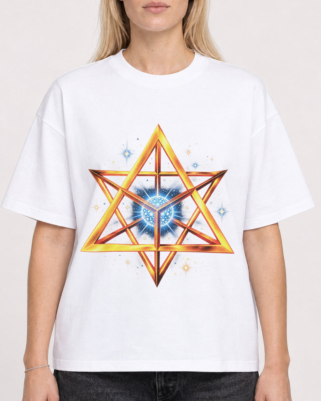 Mockup Boxy Heavyweight Tee White female close-up 08
