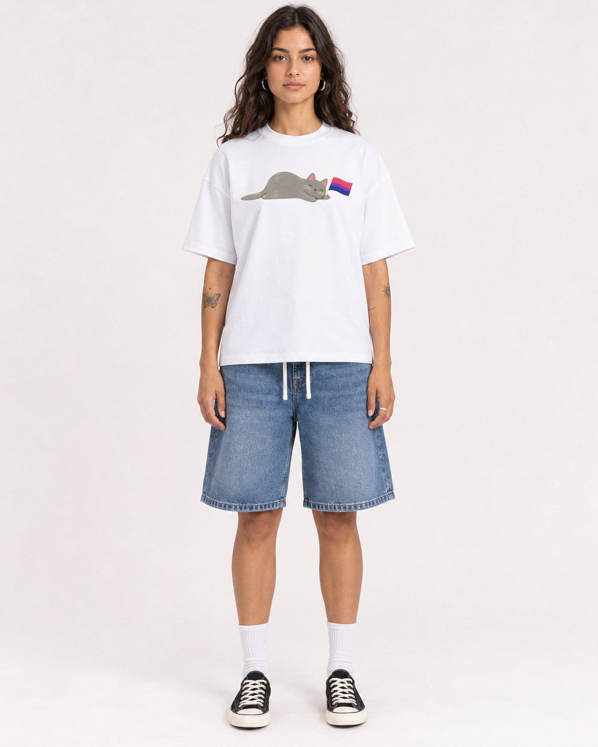 Mockup Boxy Heavyweight Tee White female full-body 06