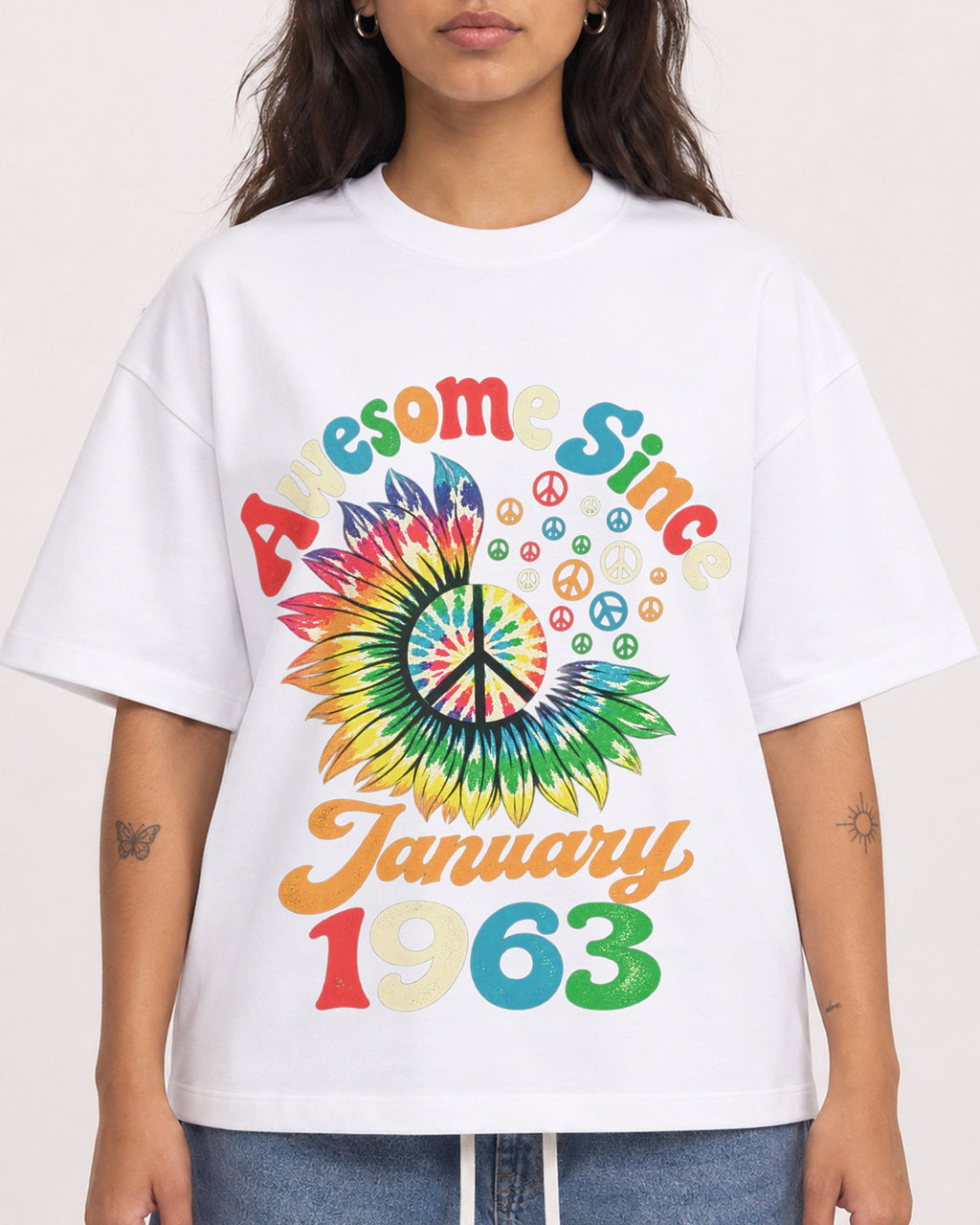 Mockup Boxy Heavyweight Tee White female close-up 06