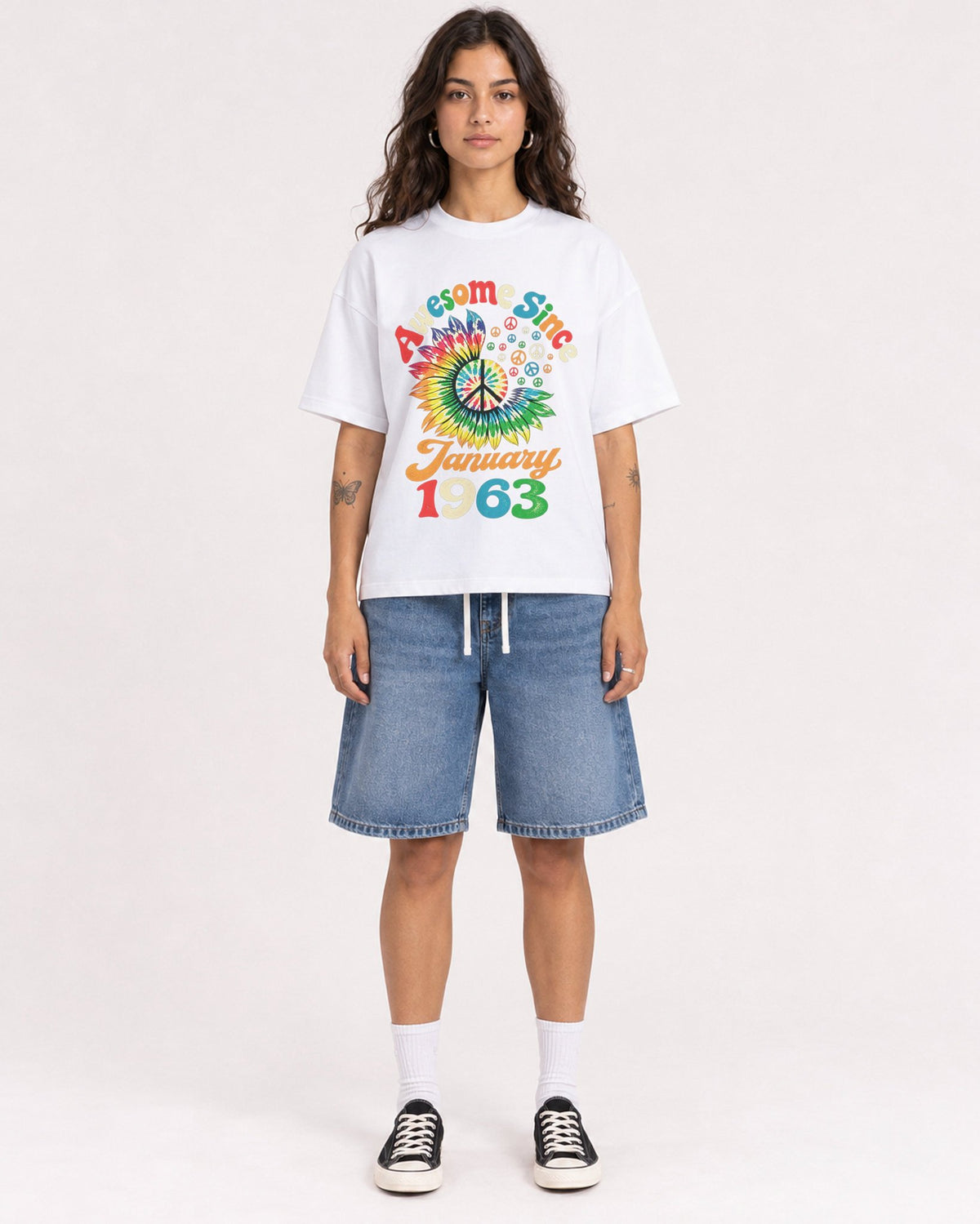 Mockup Boxy Heavyweight Tee White female full-body 06