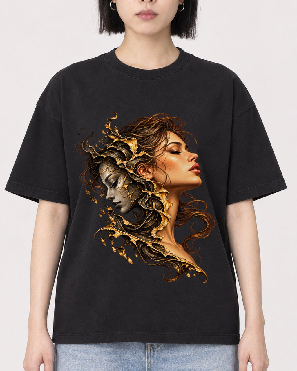 Mockup Boxy Heavyweight Tee Black female close-up 11
