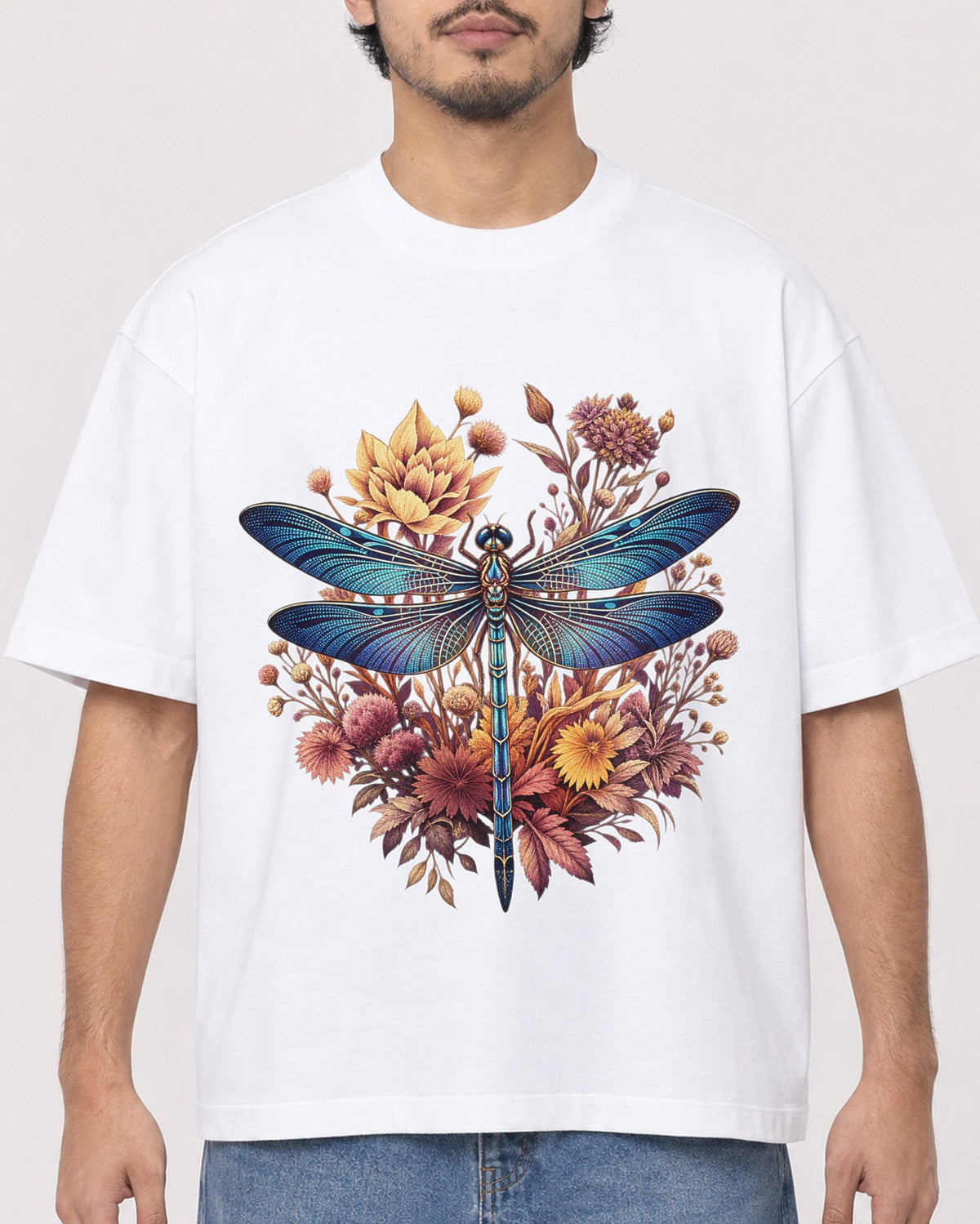 Mockup Boxy Heavyweight Tee White male close-up 02
