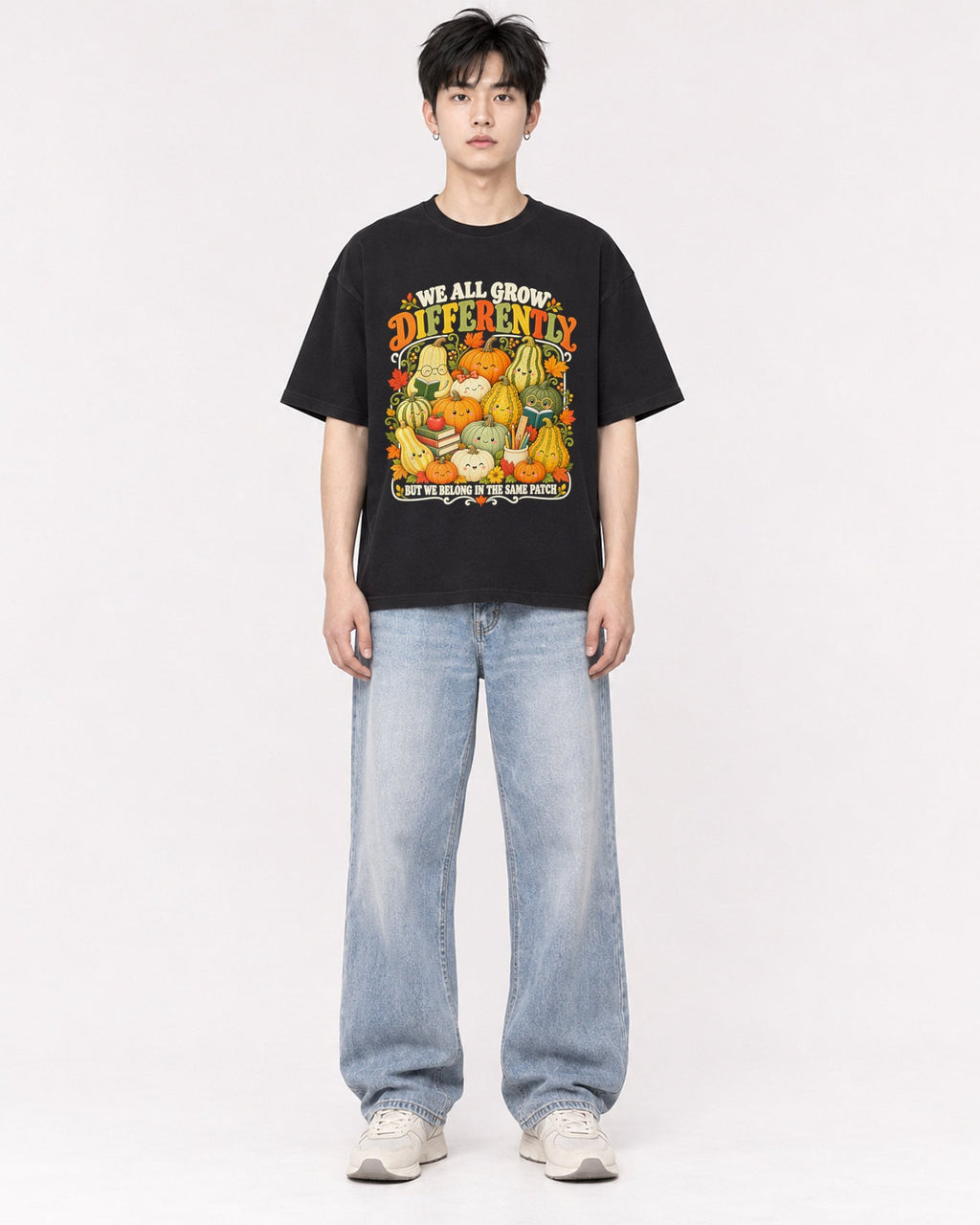 Mockup Boxy Heavyweight Tee Black male full-body 01