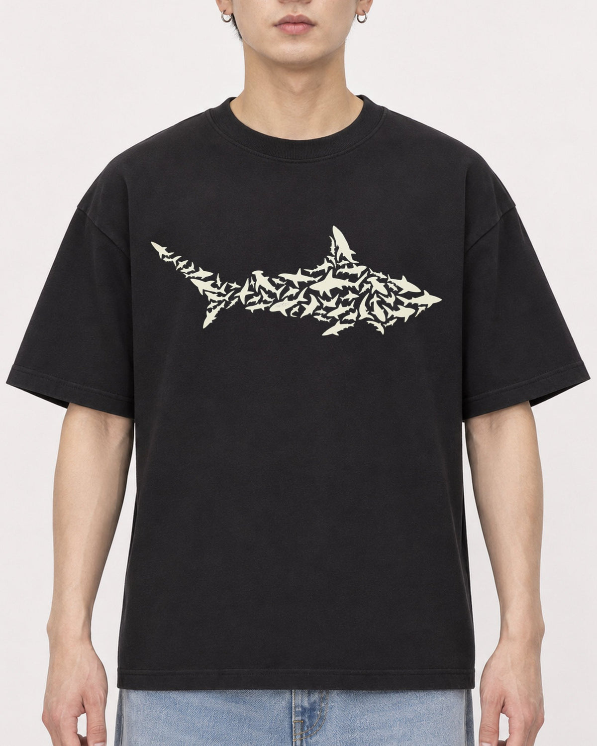 Mockup Boxy Heavyweight Tee Black male close-up 01