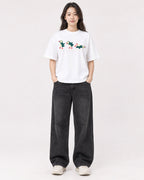 Mockup Boxy Heavyweight Tee White female full-body 03