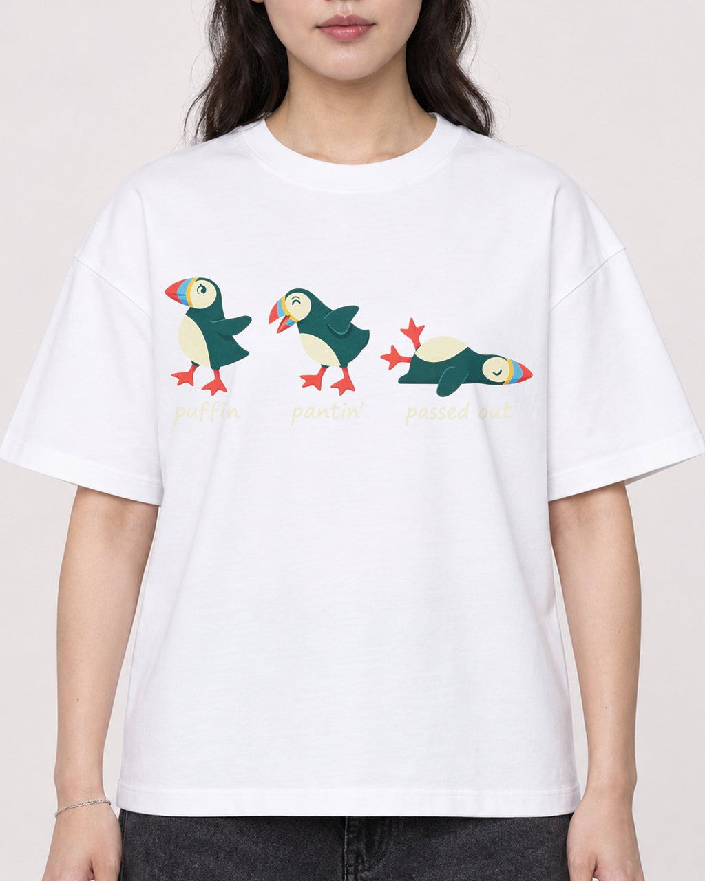 Mockup Boxy Heavyweight Tee White female close-up 03