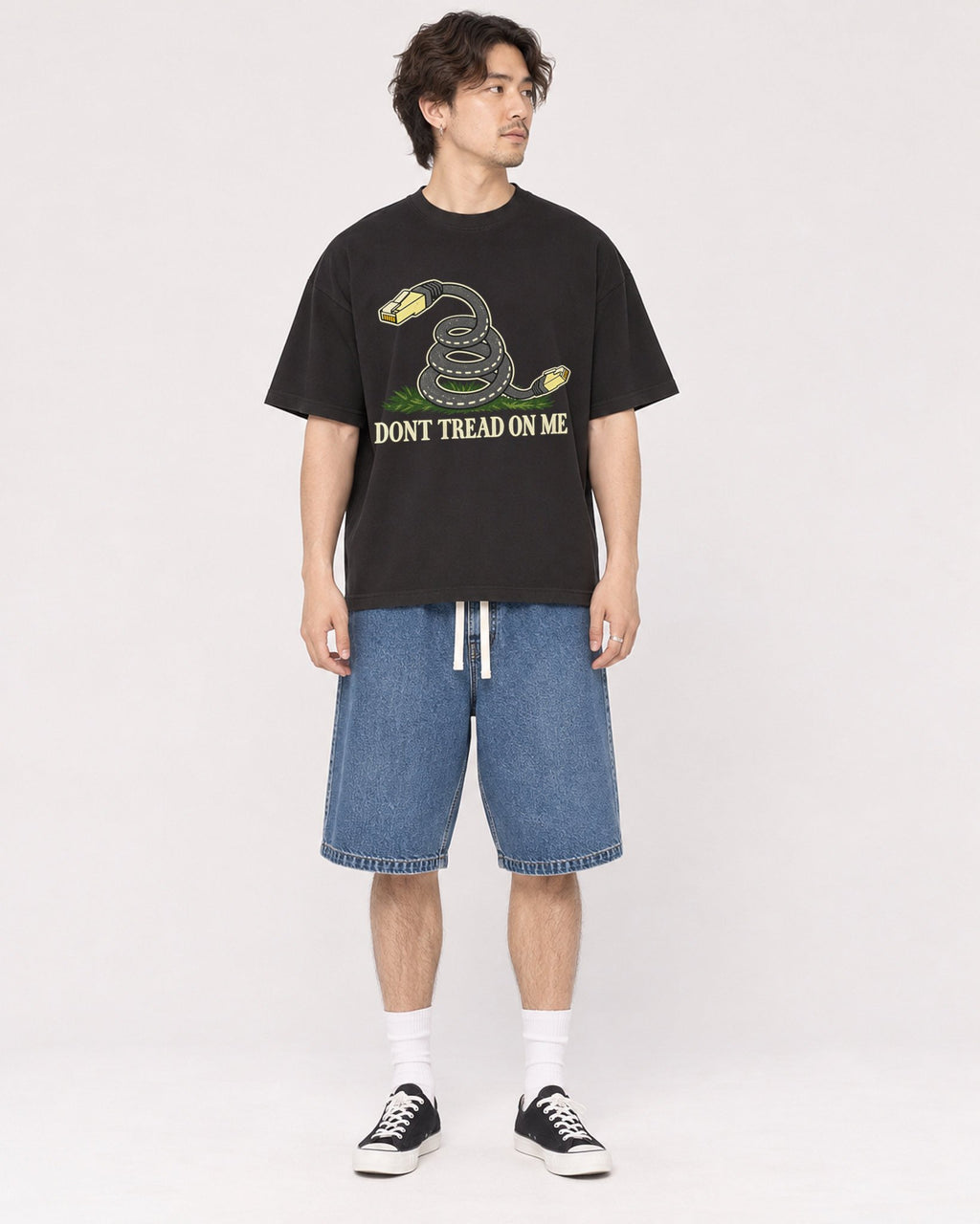 Mockup Boxy Heavyweight Tee Black male full-body 03