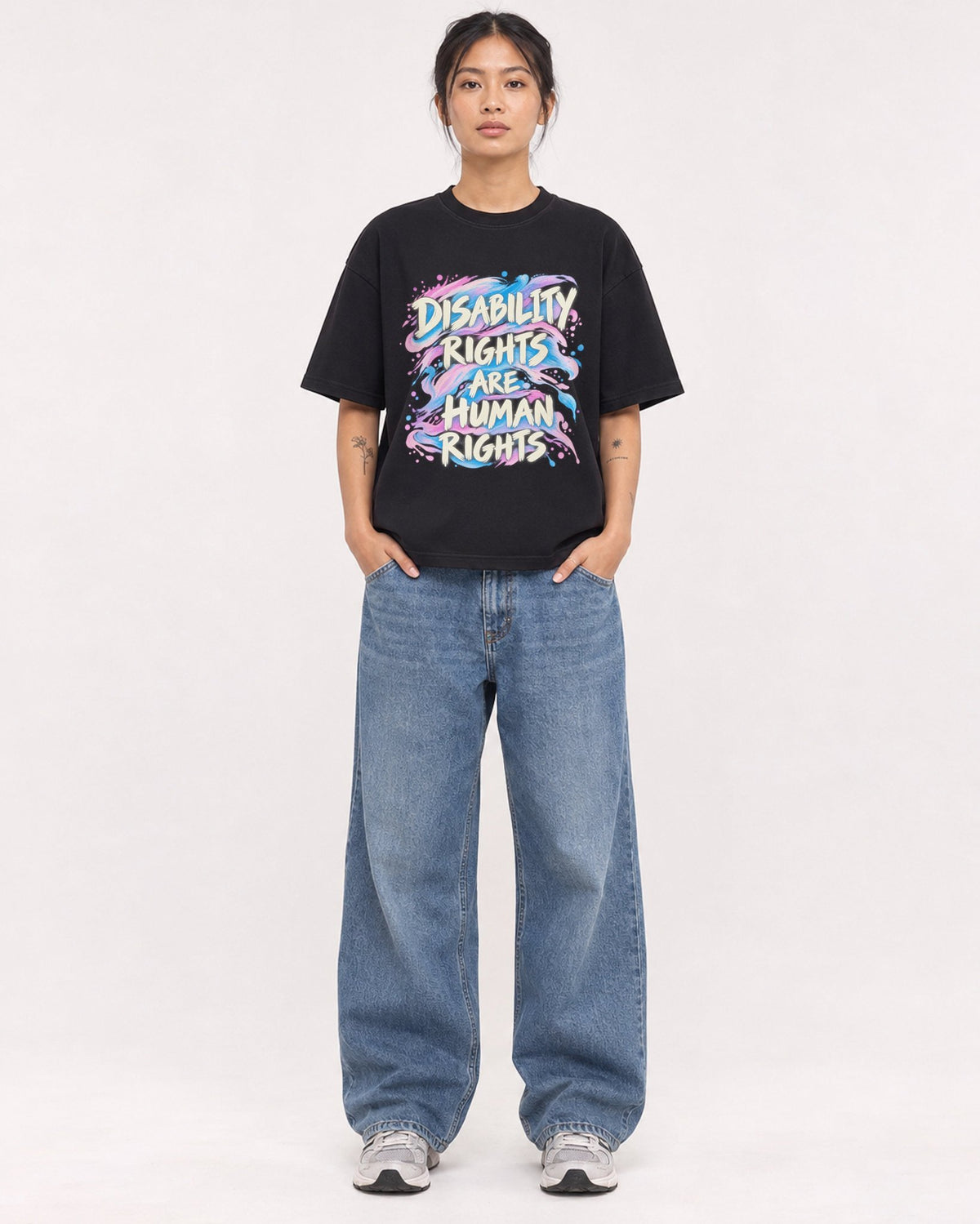 Mockup Boxy Heavyweight Tee Black female full-body 12