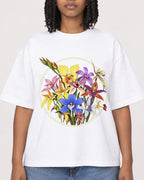 Mockup Boxy Heavyweight Tee White female close-up 15