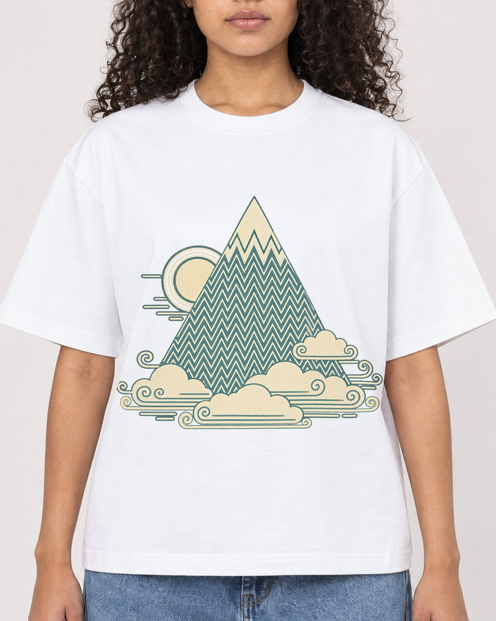 Mockup Boxy Heavyweight Tee White female close-up 10