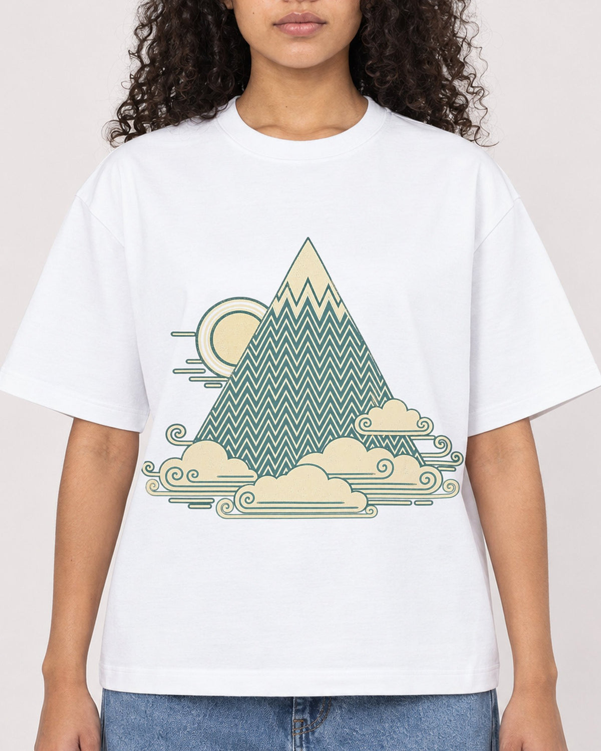 Mockup Boxy Heavyweight Tee White female close-up 10