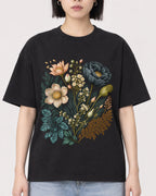Mockup Boxy Heavyweight Tee Black female close-up 11