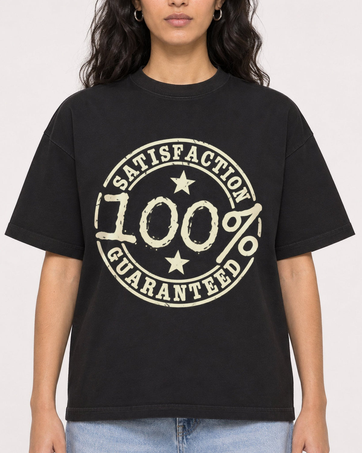 Mockup Boxy Heavyweight Tee Black female close-up 07