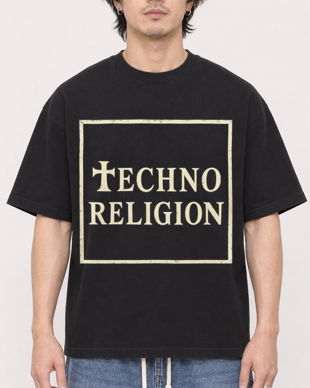 Mockup Boxy Heavyweight Tee Black male close-up 03