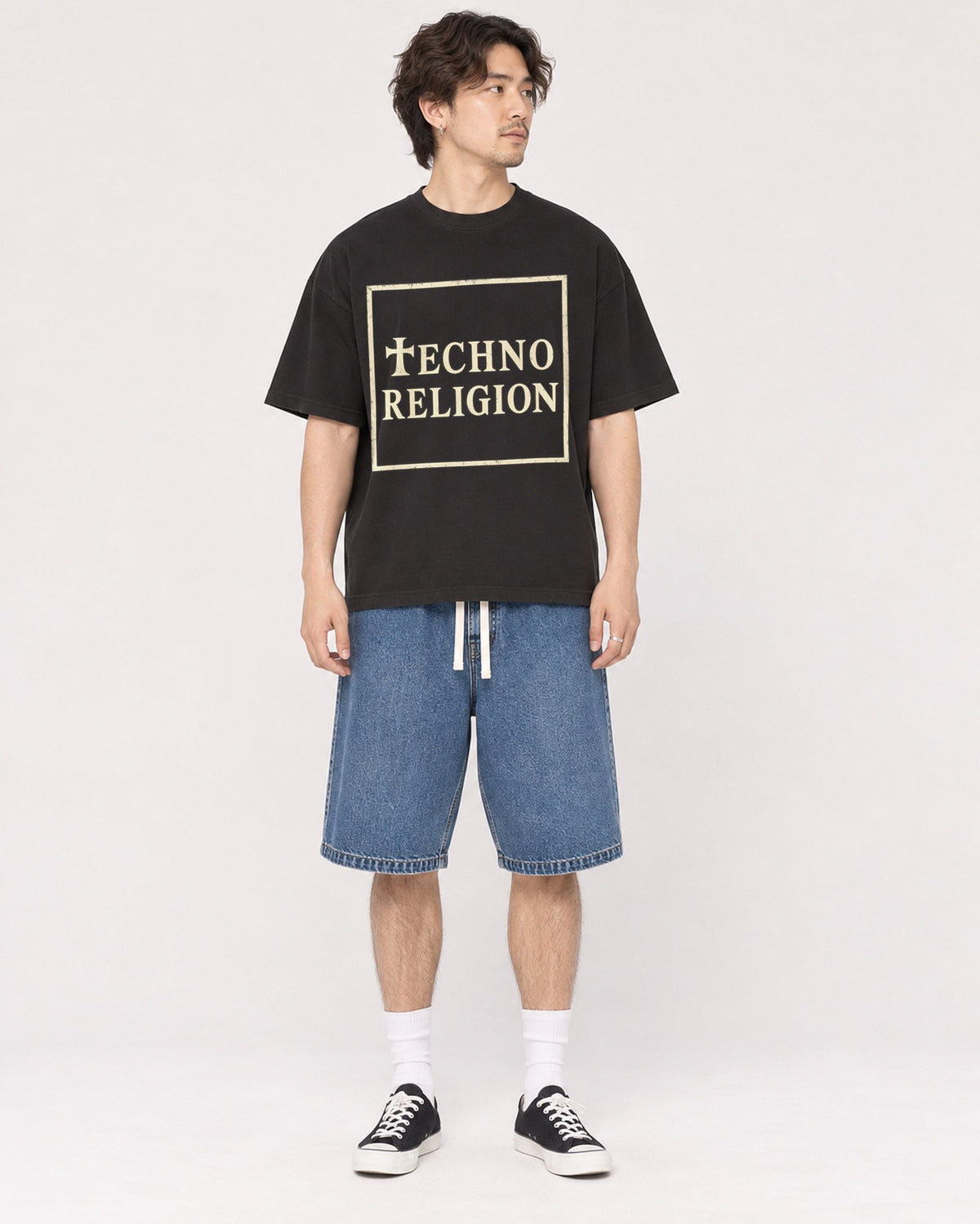 Mockup Boxy Heavyweight Tee Black male full-body 03