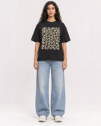 Mockup Boxy Heavyweight Tee Black female full-body 07