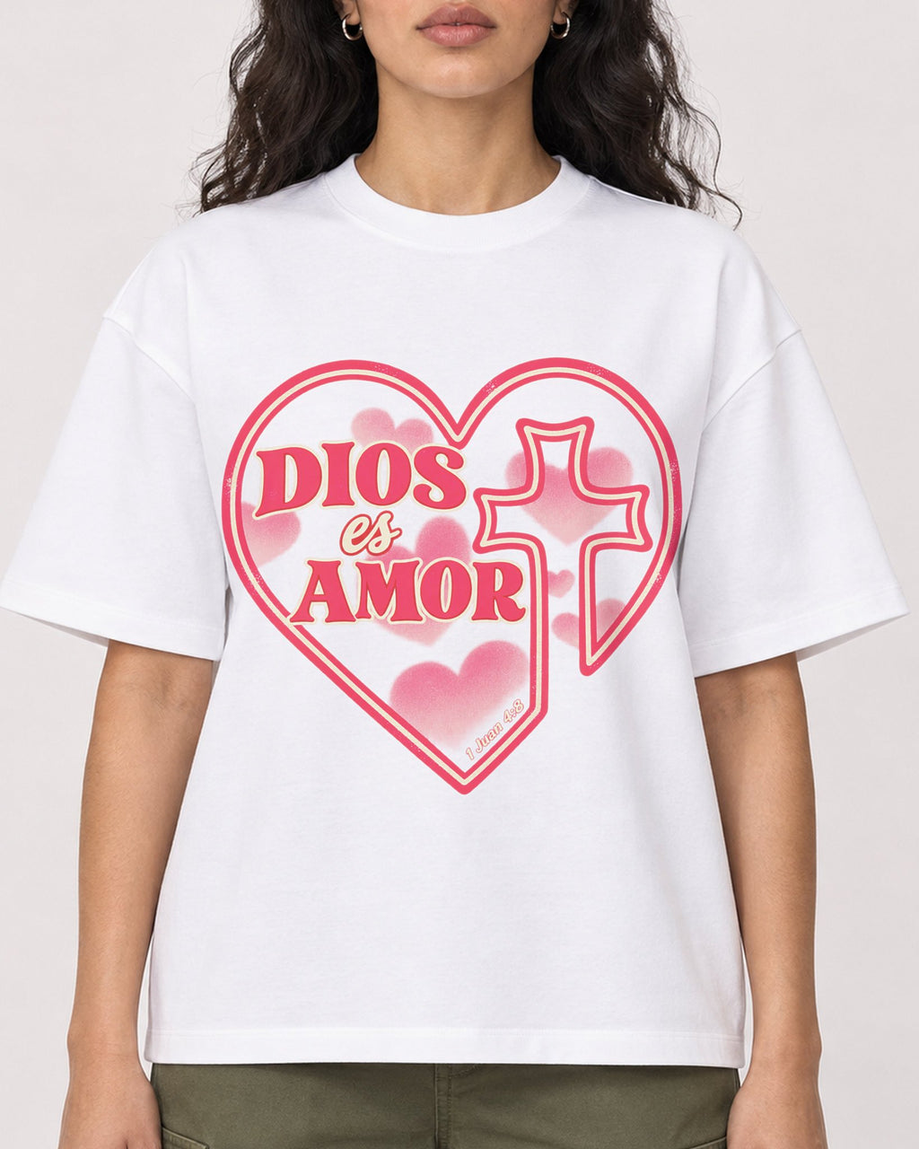 Mockup Boxy Heavyweight Tee White female close-up 07