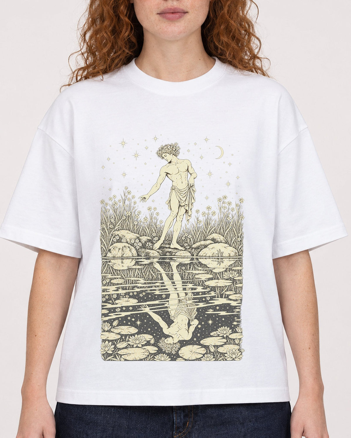 Mockup Boxy Heavyweight Tee White female close-up 09