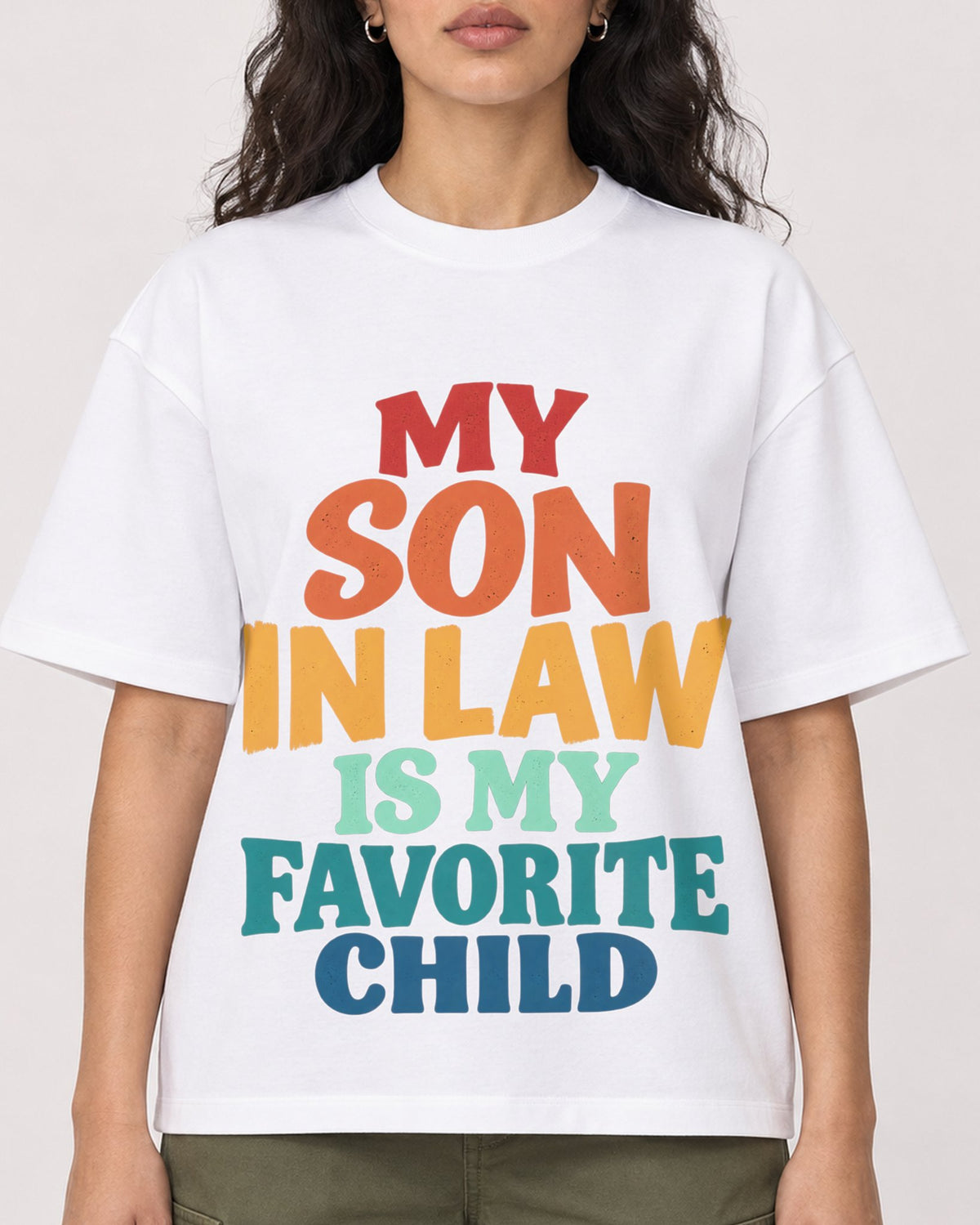 Mockup Boxy Heavyweight Tee White female close-up 07