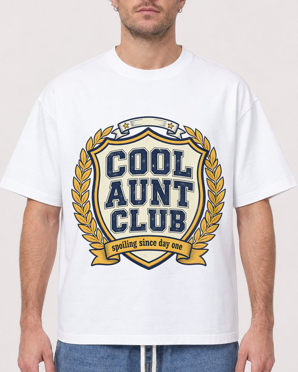 Mockup Boxy Heavyweight Tee White male close-up 08