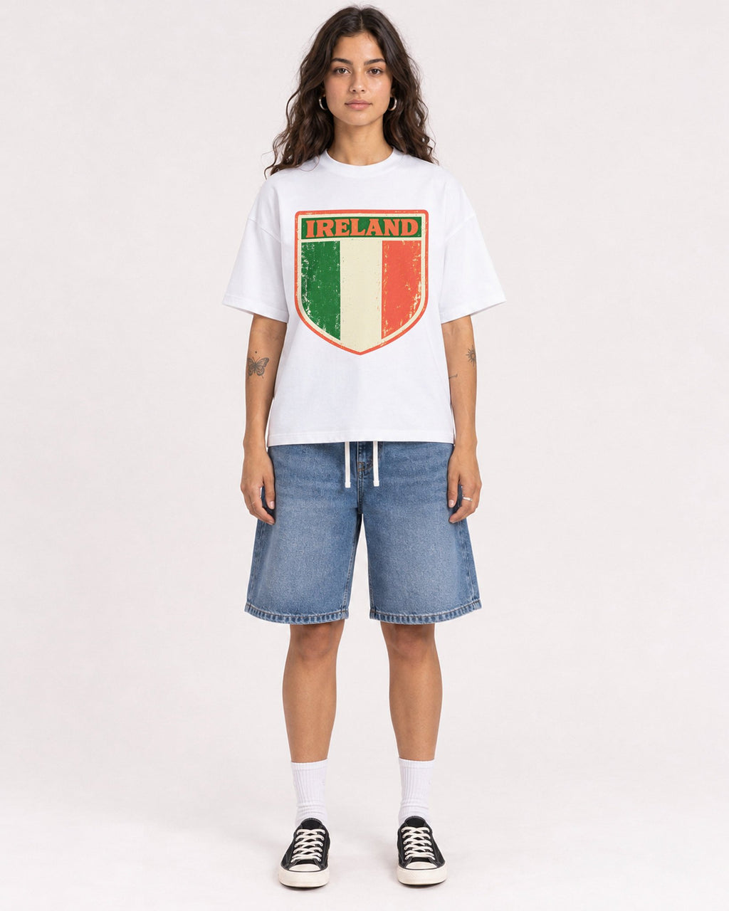 Mockup Boxy Heavyweight Tee White female full-body 06
