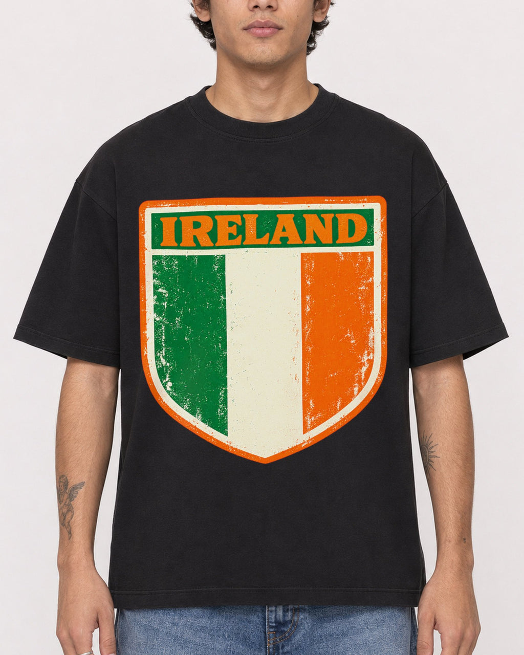 Mockup Boxy Heavyweight Tee Black male close-up 06