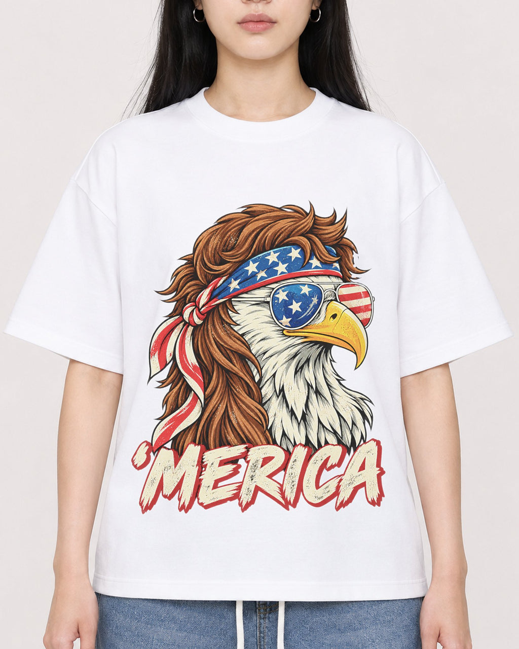 Mockup Boxy Heavyweight Tee White female close-up 01