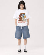 Mockup Boxy Heavyweight Tee White female full-body 01