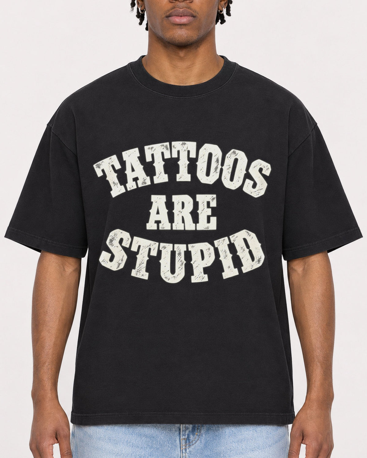Mockup Boxy Heavyweight Tee Black male close-up 05