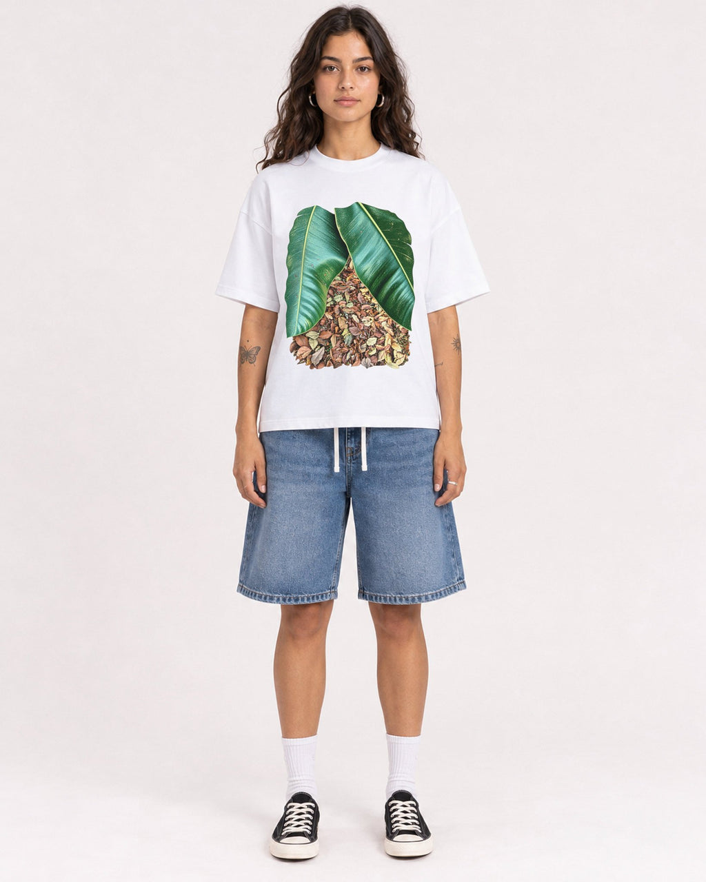 Mockup Boxy Heavyweight Tee White female full-body 06