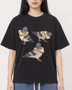 Mockup Boxy Heavyweight Tee Black female close-up 01