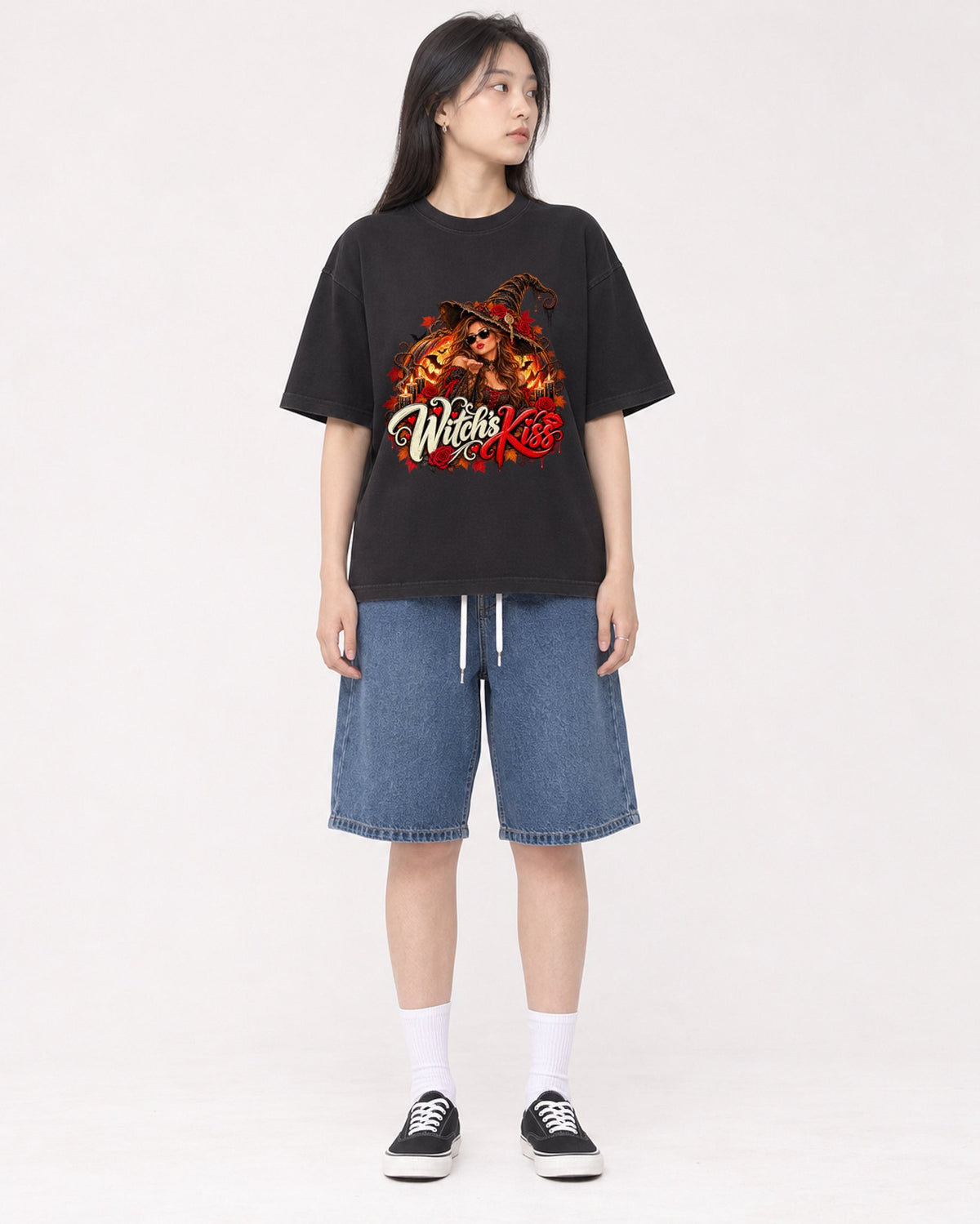 Mockup Boxy Heavyweight Tee Black female full-body 01